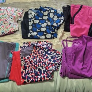 NRG women's Scrub Lot Medium